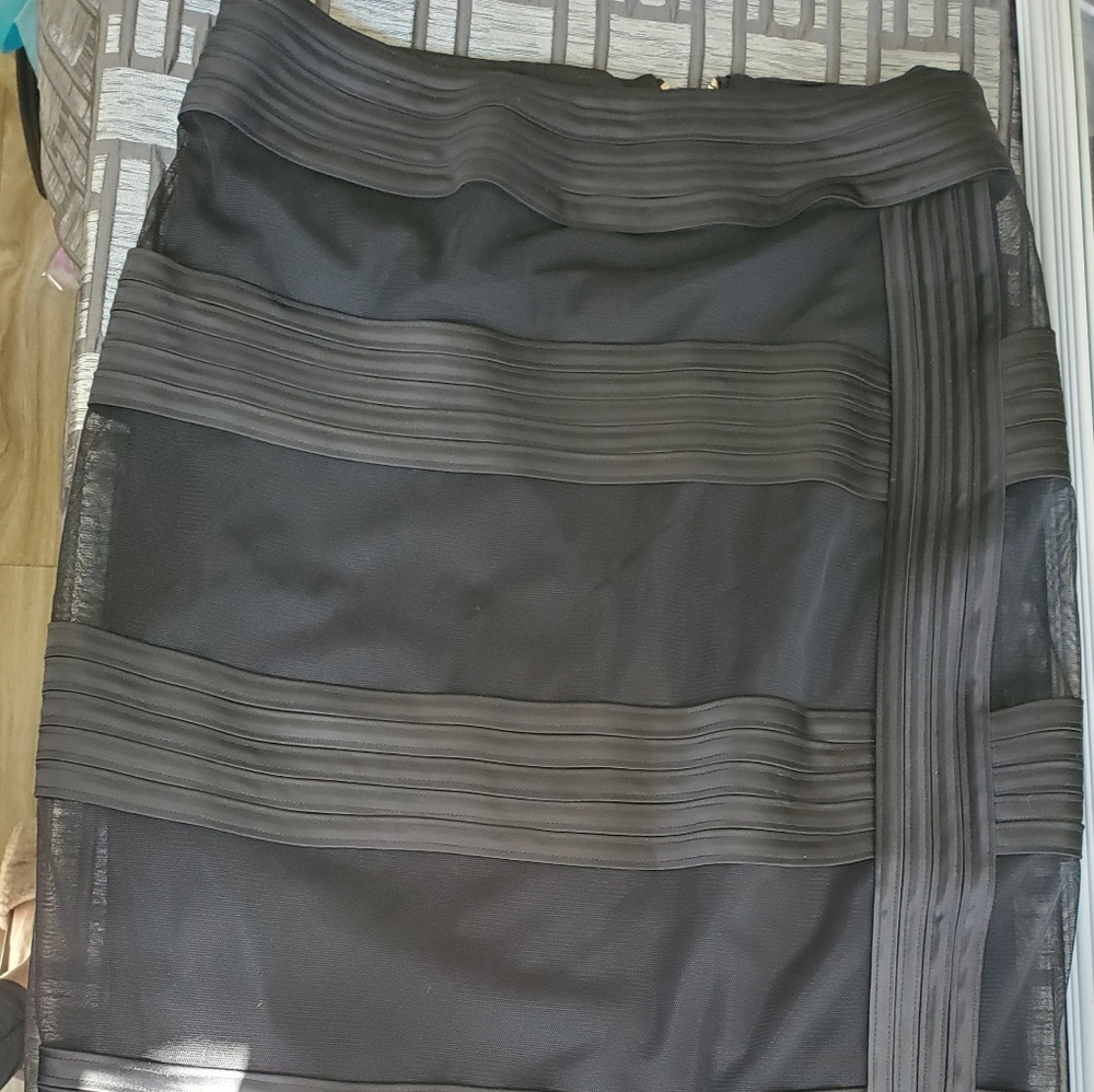 Marciano NWT 4 jet black saundra skirt